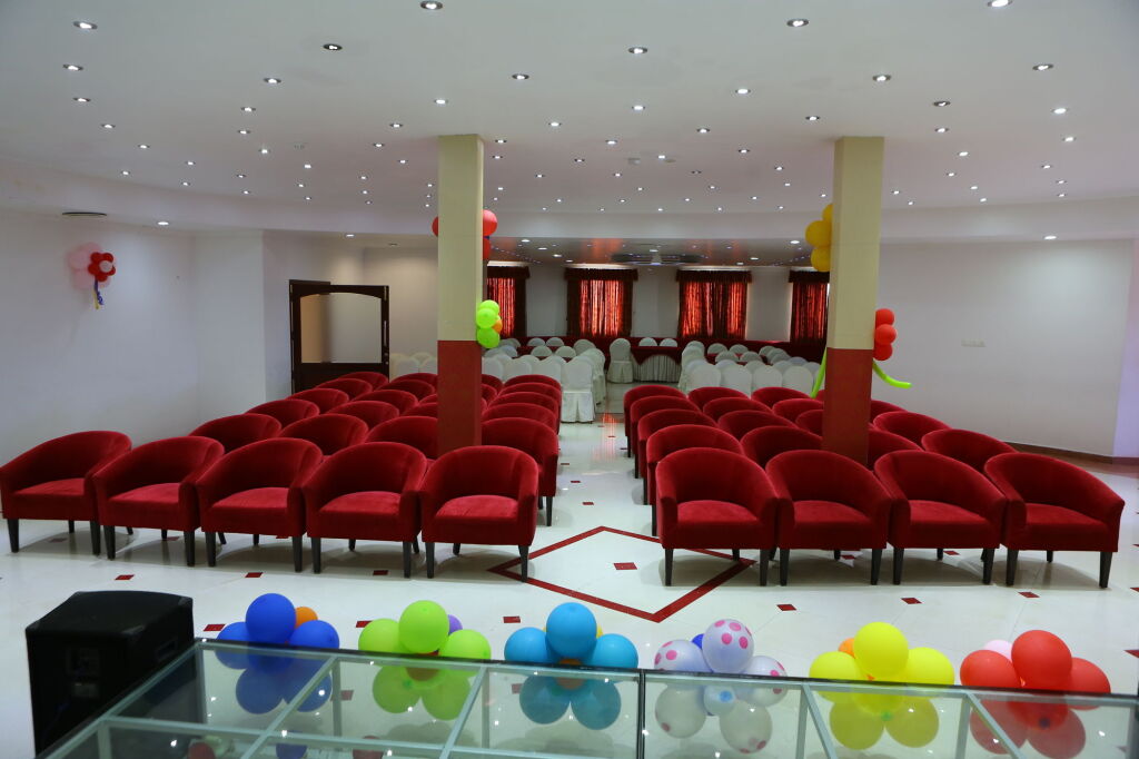 Chalakudy: Joys Palace