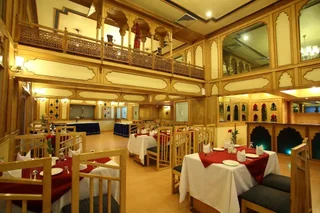 Джайпур: Hotel Om Tower