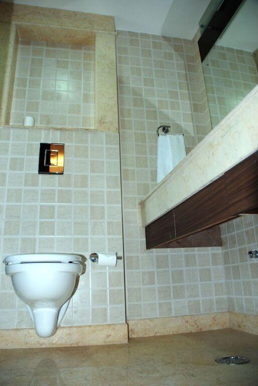 Нью-Дели: JHT Hotels