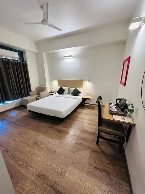 Гуруграм: The Grand Hotel Bizzotel