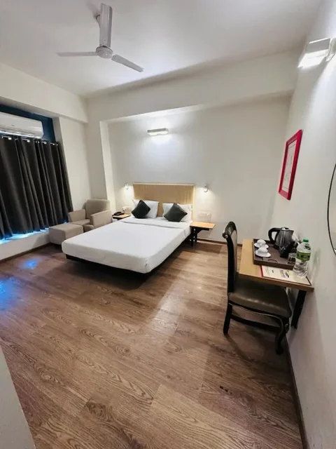 Гуруграм: The Grand Hotel Bizzotel