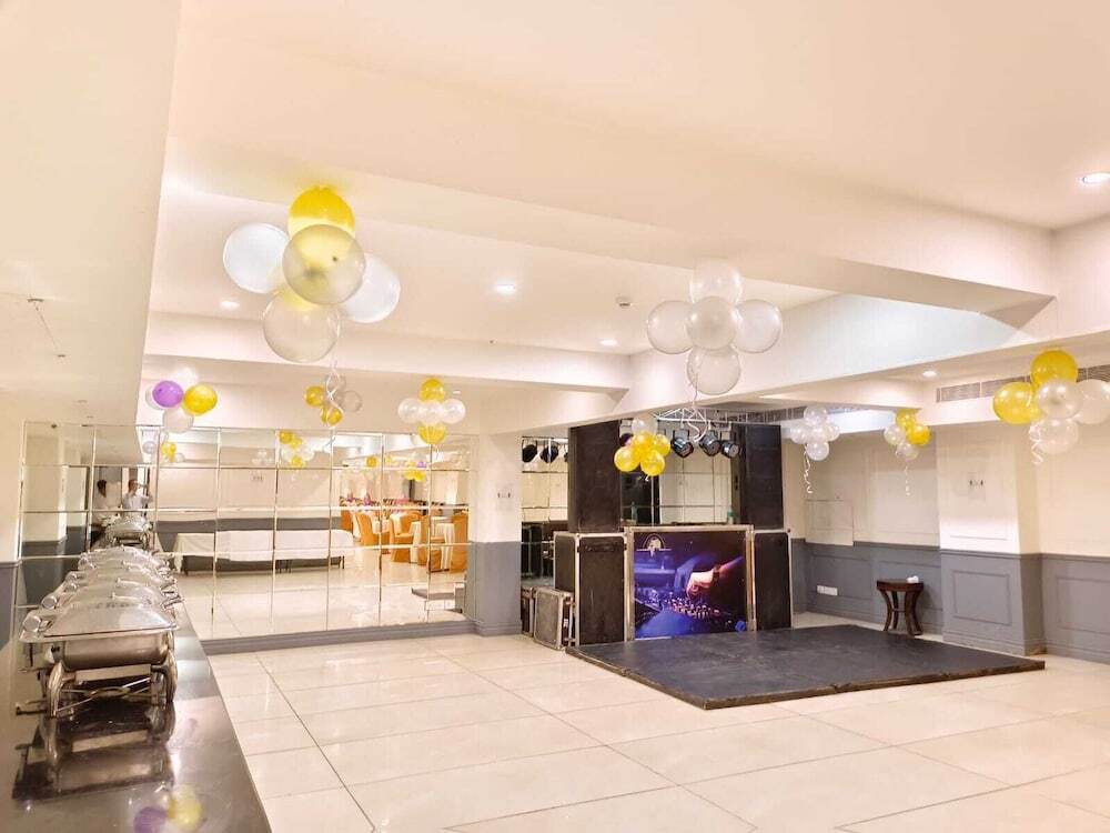 Гуруграм: The Grand Hotel Bizzotel