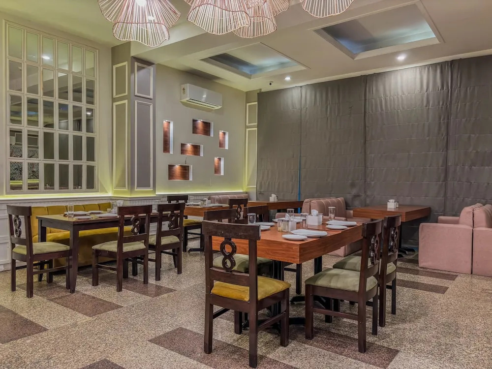 Гуруграм: The Grand Hotel Bizzotel