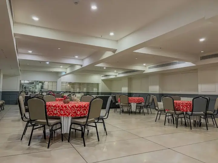 Гуруграм: The Grand Hotel Bizzotel