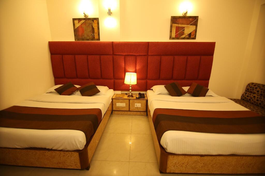 Нью-Дели: Hotel Parkway Deluxe
