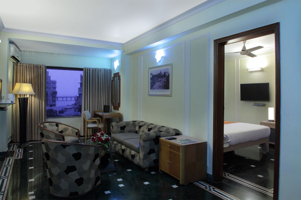 Мумбаи: Hiltop Hotel