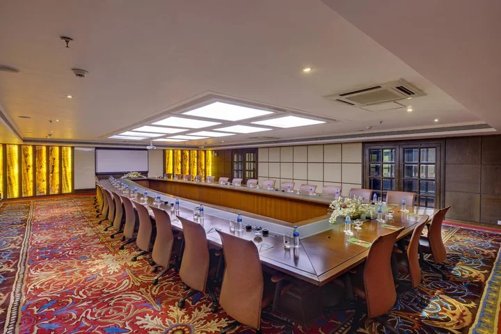 Бхубанешвар: MAYFAIR Convention