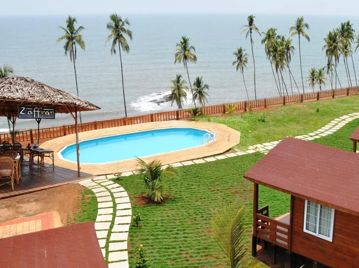 Вагатор: Ozran Heights Beach Resort