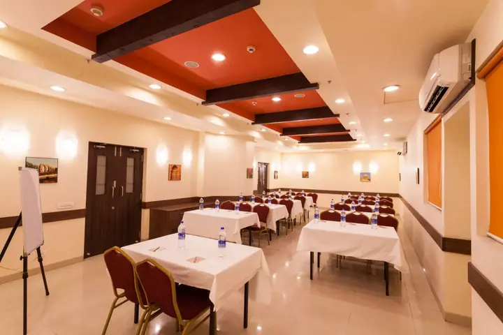 Индаур: Ginger Indore