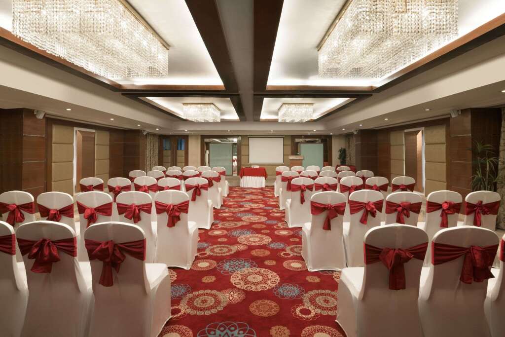 Ахмедабад: Ramada by Wyndham Ahmedabad