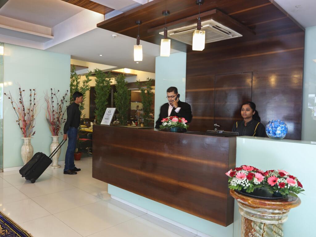 Keys Select by Lemon Tree Hotels, Nestor, Mumbai — фото 1