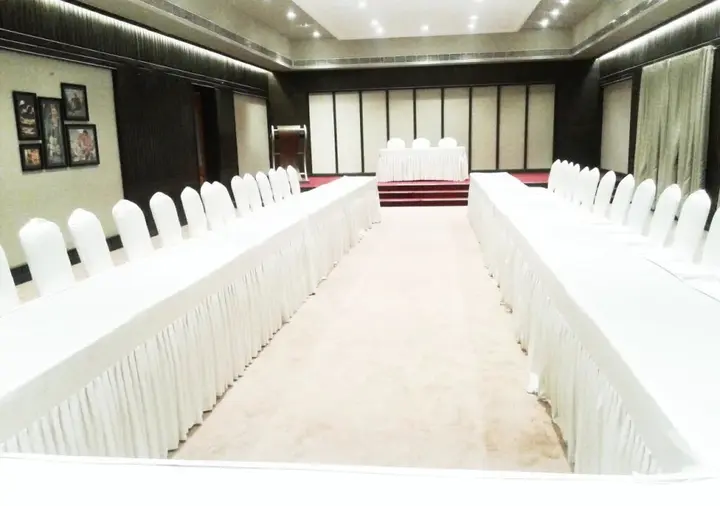 Аурангабад: Hotel AGC