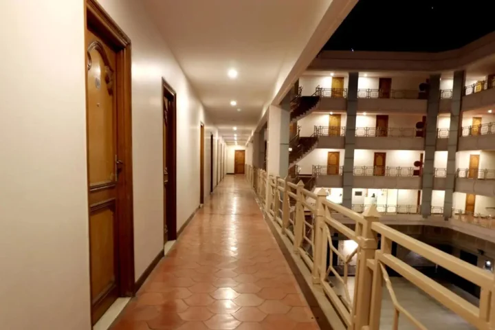 Аурангабад: Hotel AGC