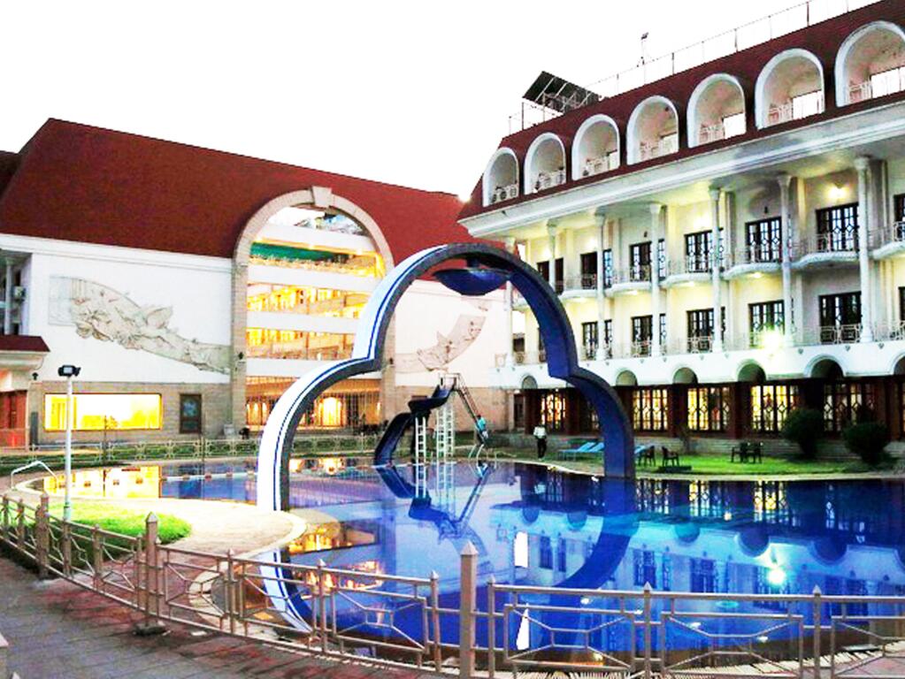 Аурангабад: Hotel AGC