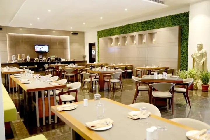 Аурангабад: Hotel AGC