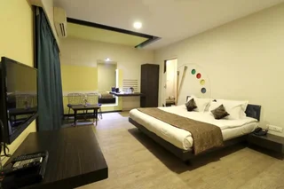 Аурангабад: Hotel AGC