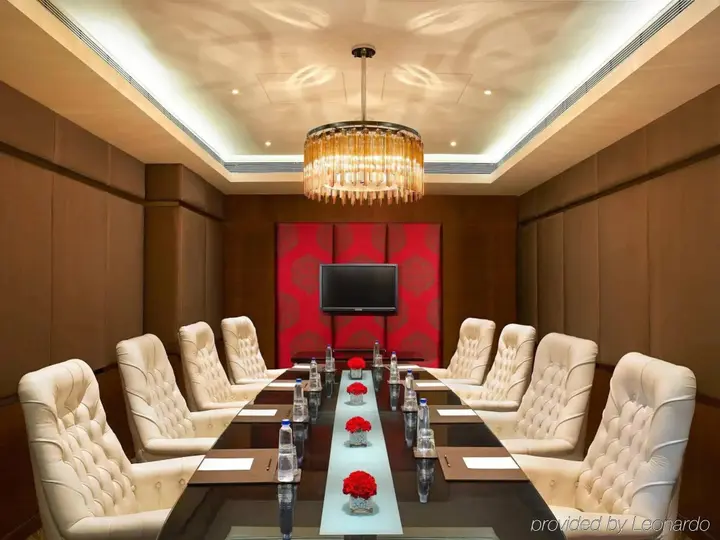 Мумбаи: Sofitel Mumbai BKC Hotel