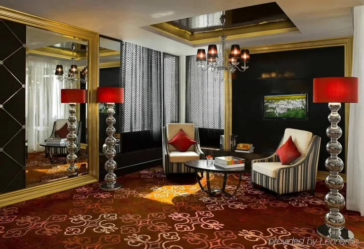 Мумбаи: Sofitel Mumbai BKC Hotel