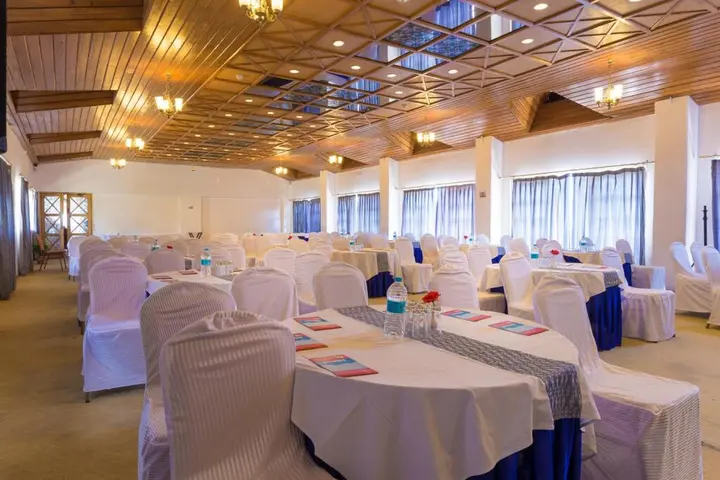 Куфри: Toshali Royal View Resort