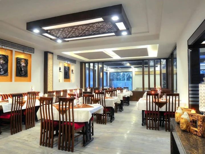 Агра: Royale Sarovar Portico Agra