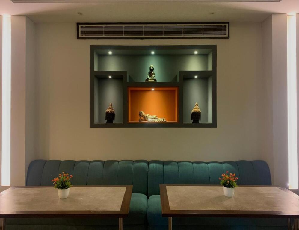Агра: Royale Sarovar Portico Agra