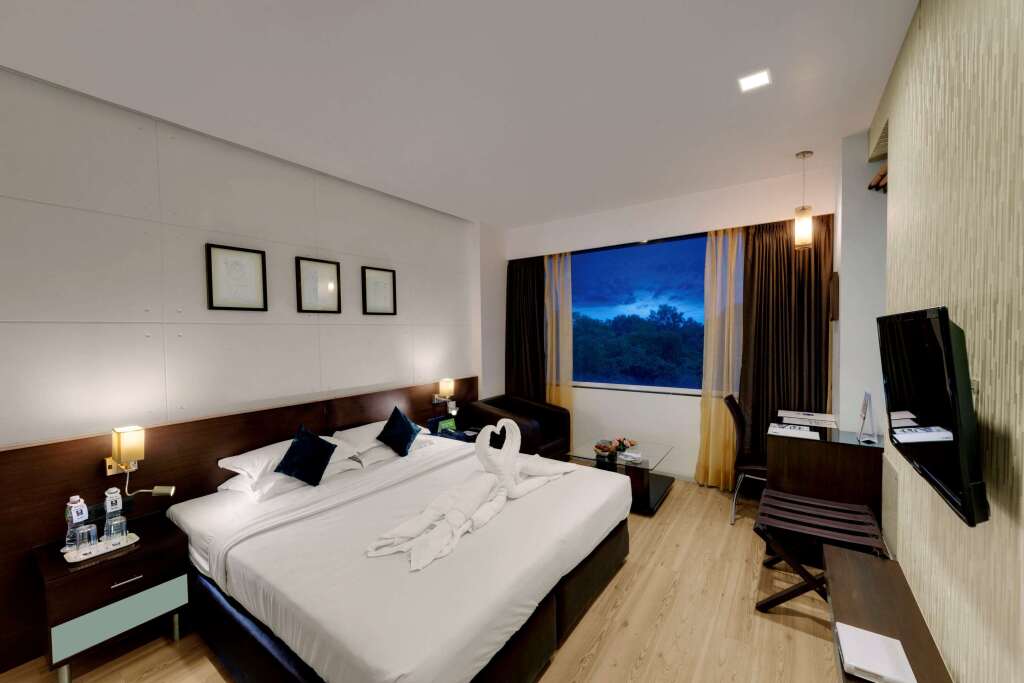 Ахмедабад: Comfort Inn Sunset