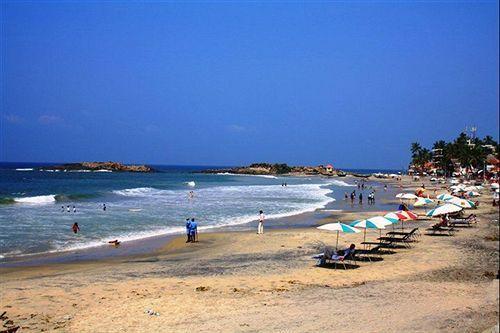 Ковалам: Hill and Sea View Beach Resort