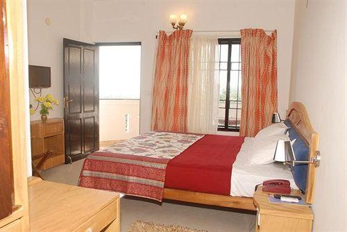 Ковалам: Hill and Sea View Beach Resort