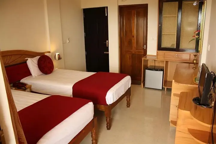 Ковалам: Hill and Sea View Beach Resort