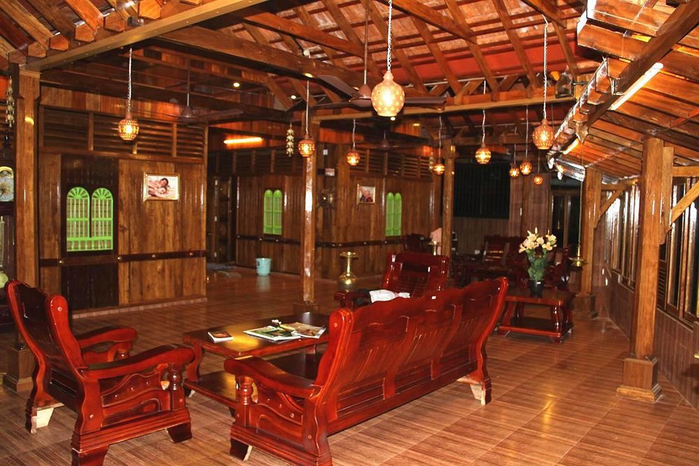 Ковалам: Hill and Sea View Beach Resort