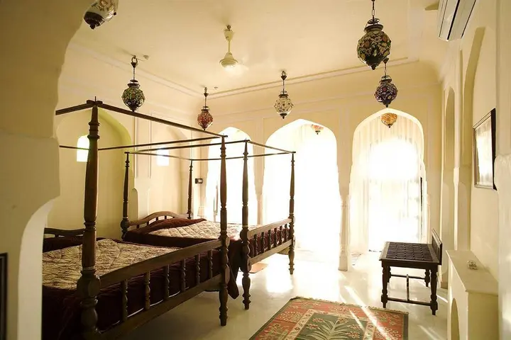 Джайпур: Naila Bagh Palace