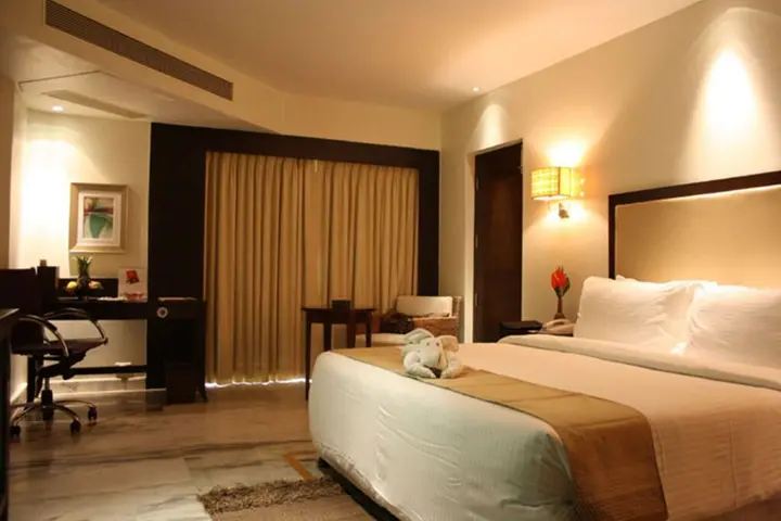 Хоспет: Royal Orchid Central Kireeti