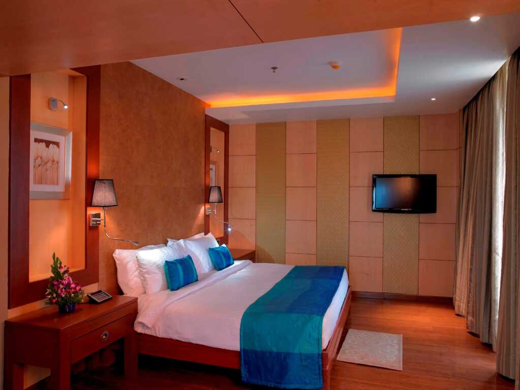 Хоспет: Royal Orchid Central Kireeti