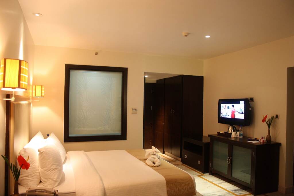 Хоспет: Royal Orchid Central Kireeti