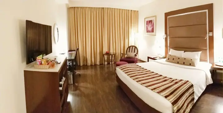 Пуна: Royal Orchid Central Pune