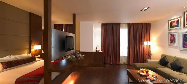 Пуна: Royal Orchid Central Pune