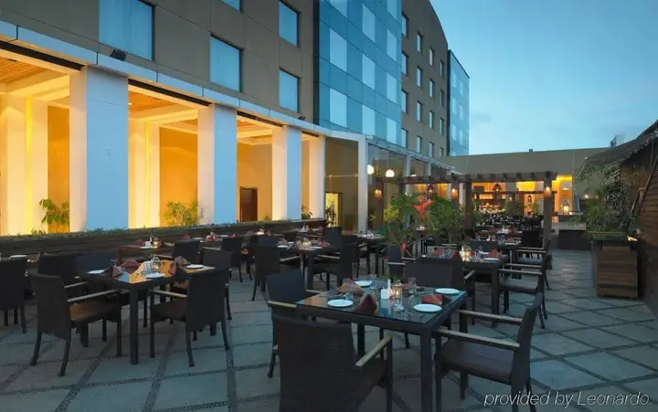 Пуна: Royal Orchid Central Pune