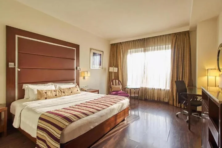 Пуна: Royal Orchid Central Pune