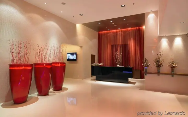 Пуна: Royal Orchid Central Pune