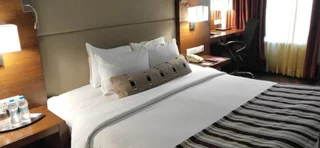 Пуна: Royal Orchid Central Pune