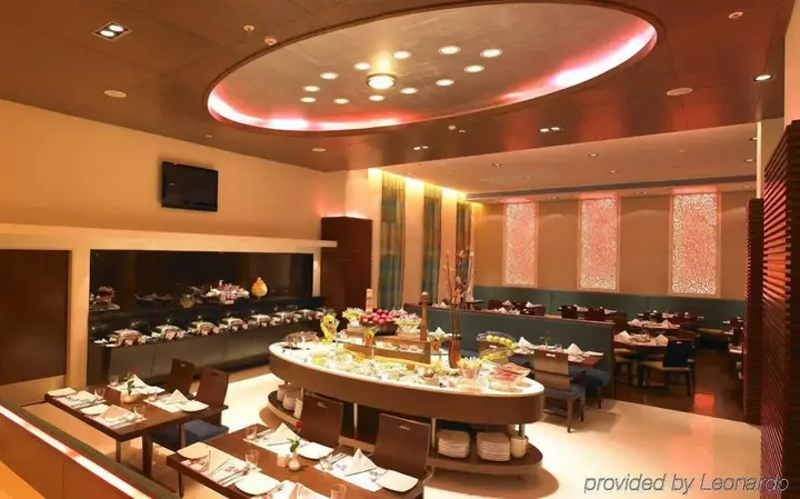 Пуна: Royal Orchid Central Pune
