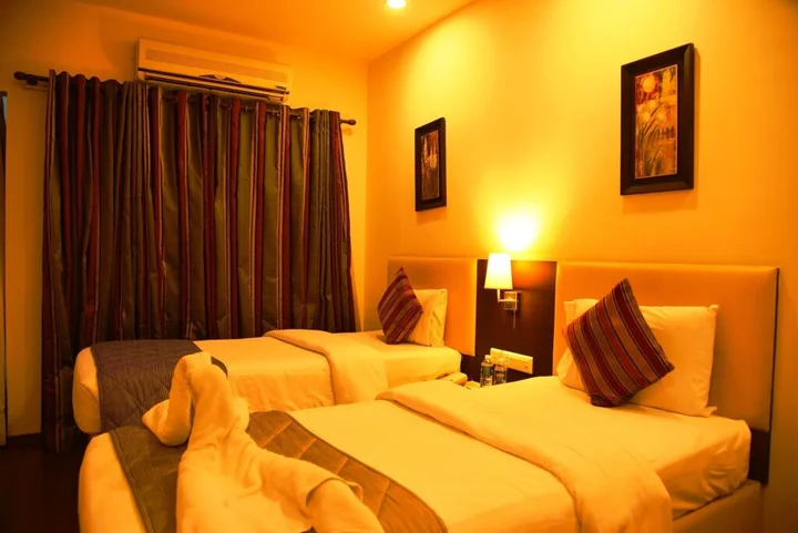 Бангалор: Royal Orchid Suites