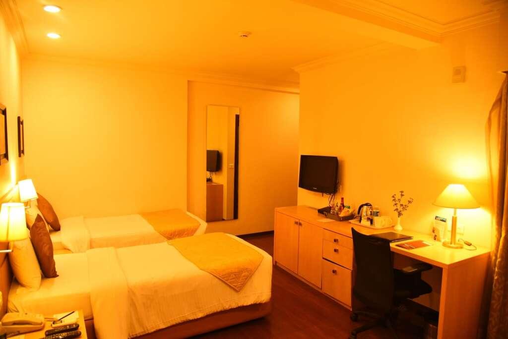 Бангалор: Royal Orchid Suites
