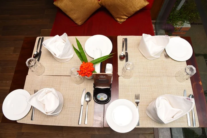 Бангалор: Royal Orchid Suites