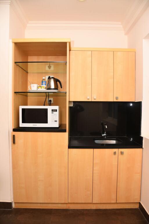 Бангалор: Royal Orchid Suites