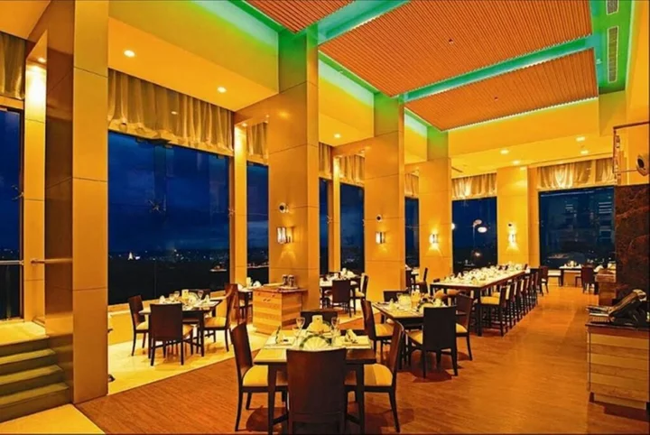 Бангалор: Royal Orchid Central Bangalore, MG Road
