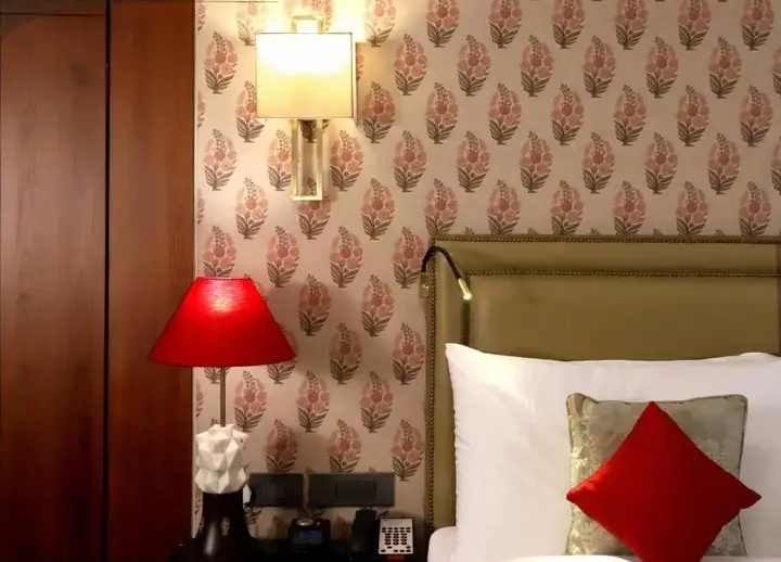 Мумбаи: The Ambassador, Mumbai