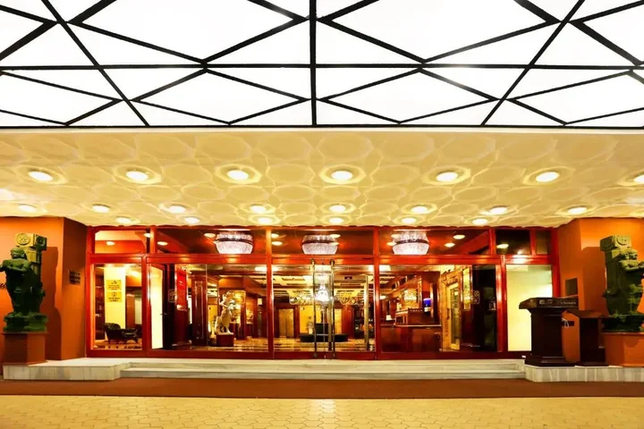 Мумбаи: The Ambassador, Mumbai