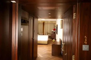 Мумбаи: The Ambassador, Mumbai