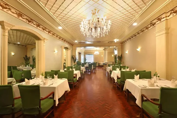 Мумбаи: The Ambassador, Mumbai